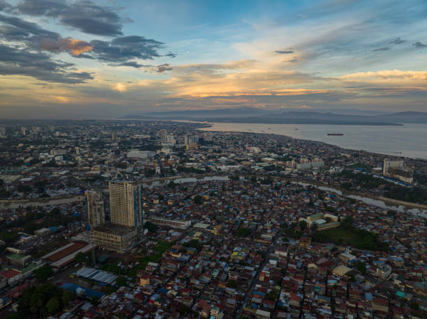 Davao City Philippinen — Luftaufnahme bei Sonnenuntergang